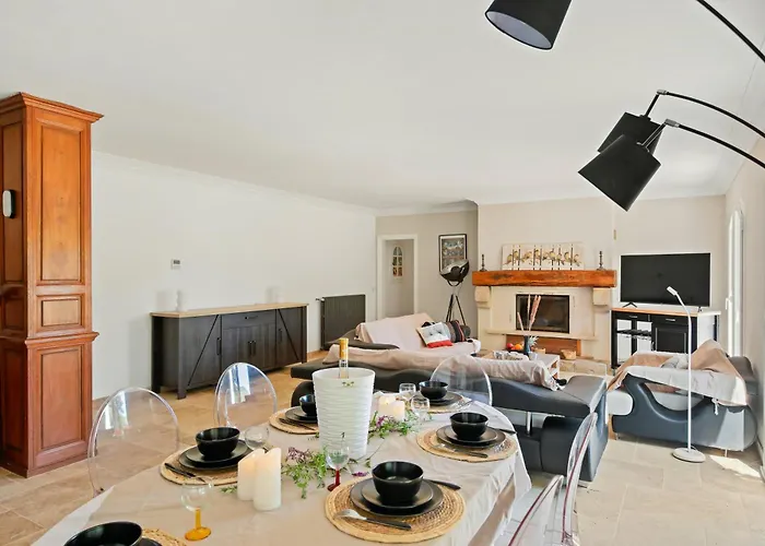 Holiday home Provencal With Pool In Collobrieres Conty